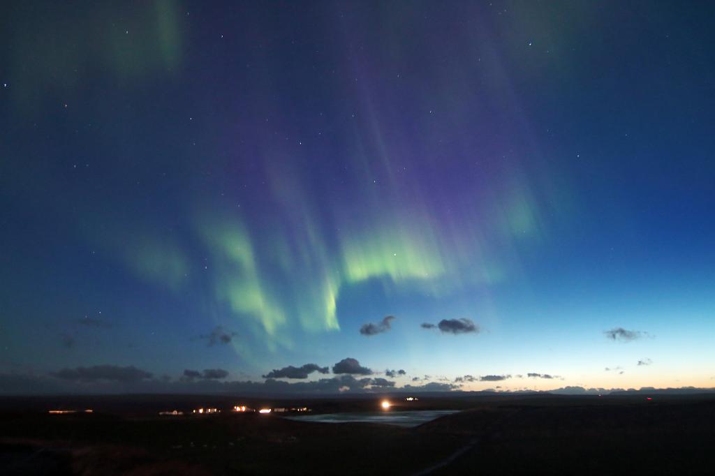 D700_12421JMcf.jpg - Polarlicht in der Abenddämmerung.