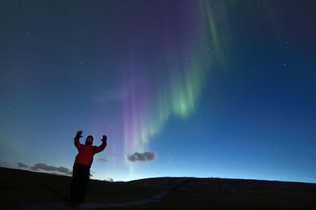 D700_12448JMcf.jpg - Polarlicht in der späten Abenddämmerung.