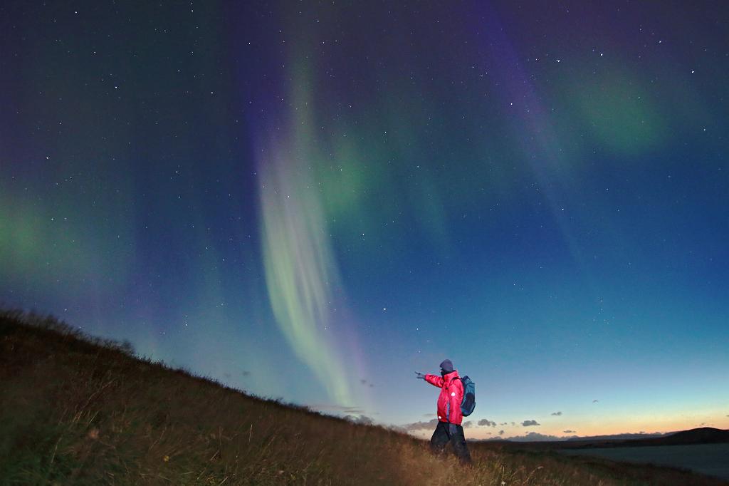 D700_12473JMcf.jpg - Polarlicht in der späten Abenddämmerung.